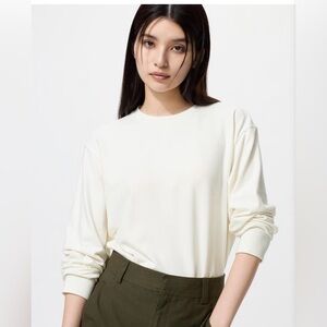 Uniqlo Soft Knitted Fleece T-Shirt | Long Sleeve Size XS